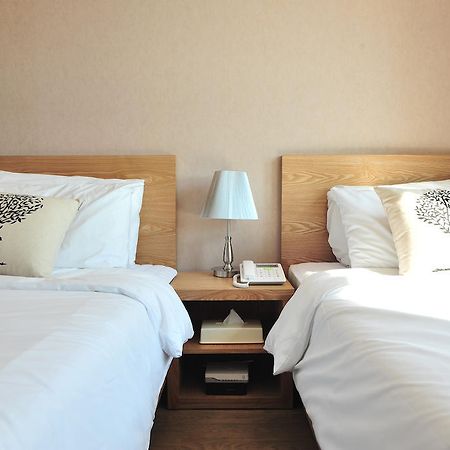 Golden Forest Residence River Seoul Room photo